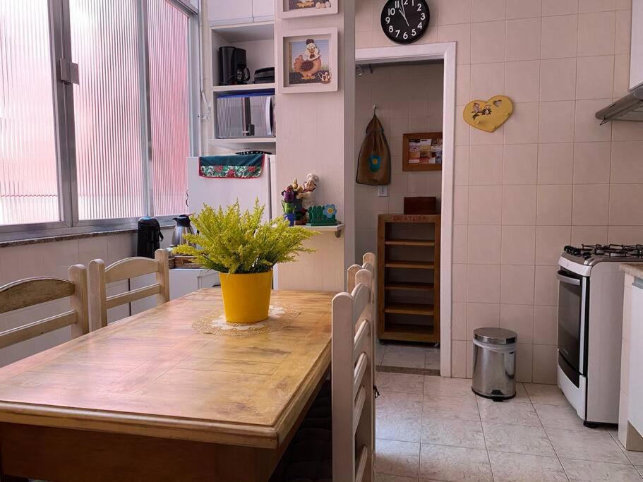 Charmoso Apartamento Na Av. Atlantica, Copacabana Rio de Janeiro Exteriör bild