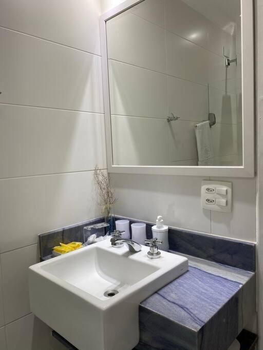 Charmoso Apartamento Na Av. Atlantica, Copacabana Rio de Janeiro Exteriör bild